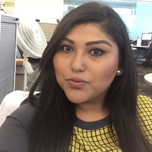 Meet your Posher, Elena