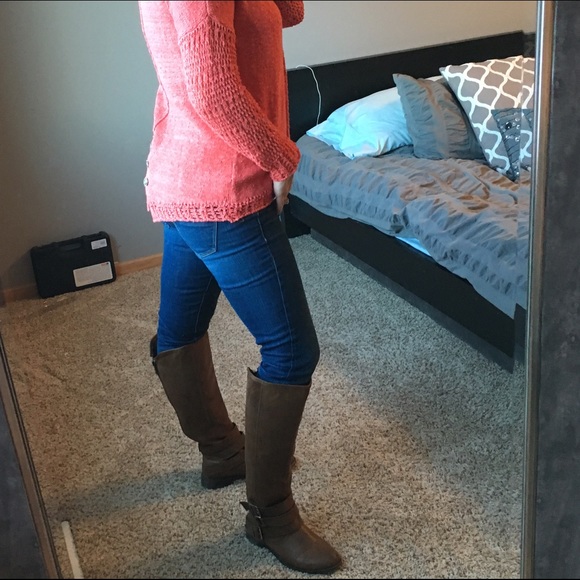 Reserved
🎀Coral Knit Button back Sweater - Picture 3 of 4