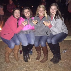 Meet your Posher, Dana