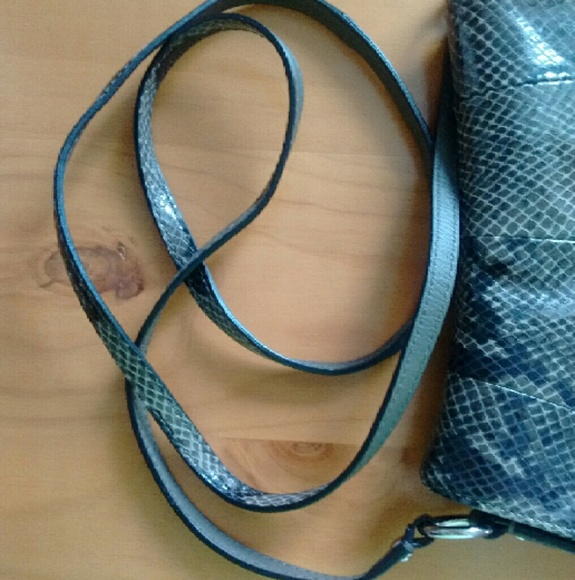Snake Print Cross Body - Picture 3 of 4