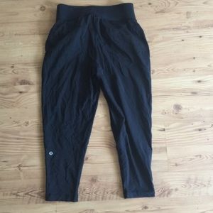 Lululemon adorable lose fitting pants