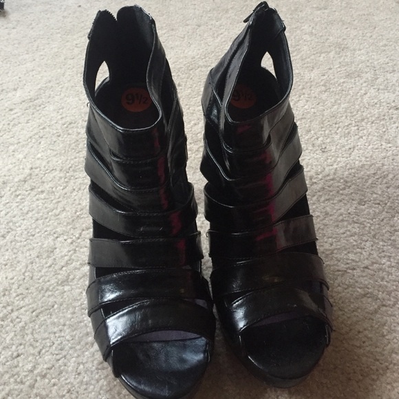 New black madden girl high heels size 9.5