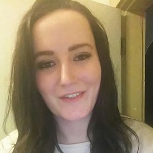 Meet your Posher, Desiree