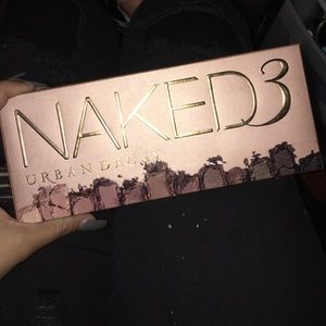 NAKED 3