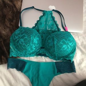 NWT PINK 32 D Date racerback pushup