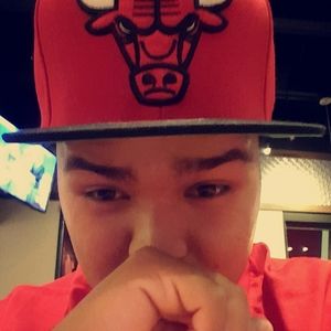 Meet your Posher, Carlos