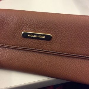 BNWT Michael Kors Wallet