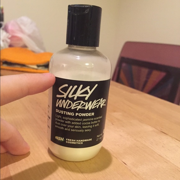 Lush Dusting Powder - Picture 2 of 2