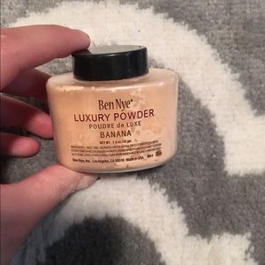 Ben Nye Banana Powder!