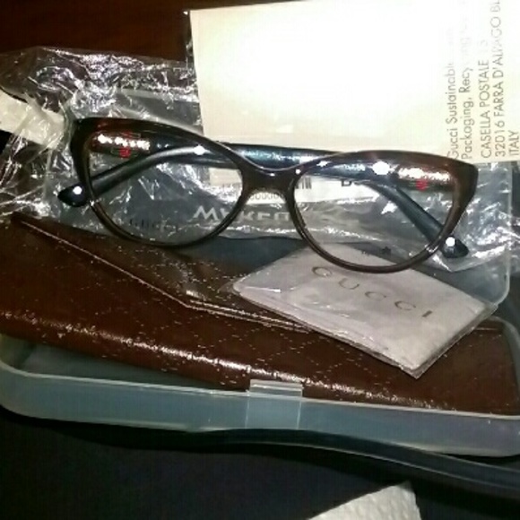 AUTHENTIC GUCCI GLASSES