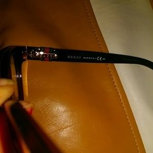 gucci hand glasses