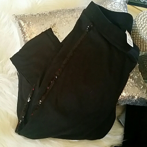 PINK legging with sequins down the side of both le