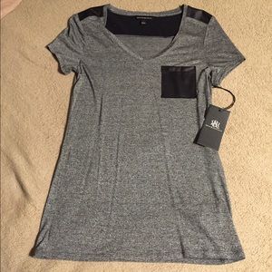 Rock and Republic grey top. Small