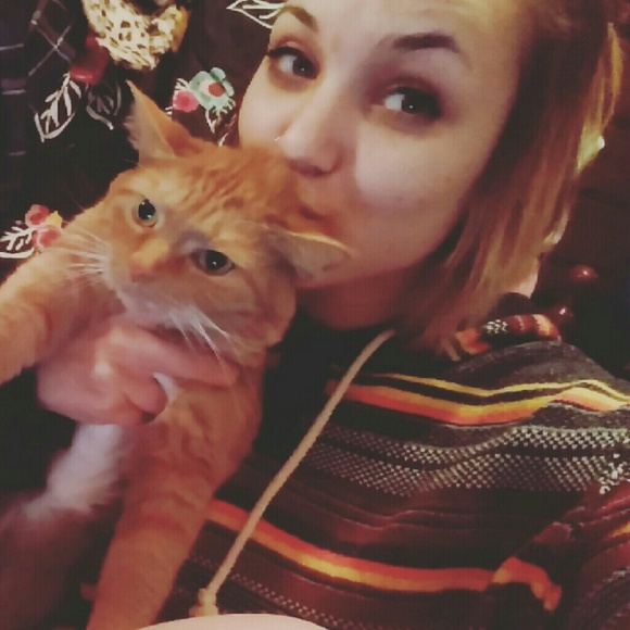 Meet your Posher, Lexi