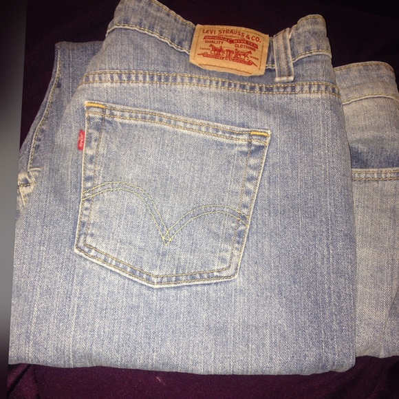 Levi Boot Cut Jeans