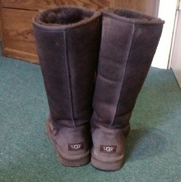 TONIGHT ONLY!!! Tall Chocolate Ugg Boots