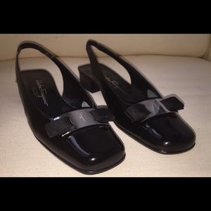 Vintage Ferragamo patent leather sling back shoes