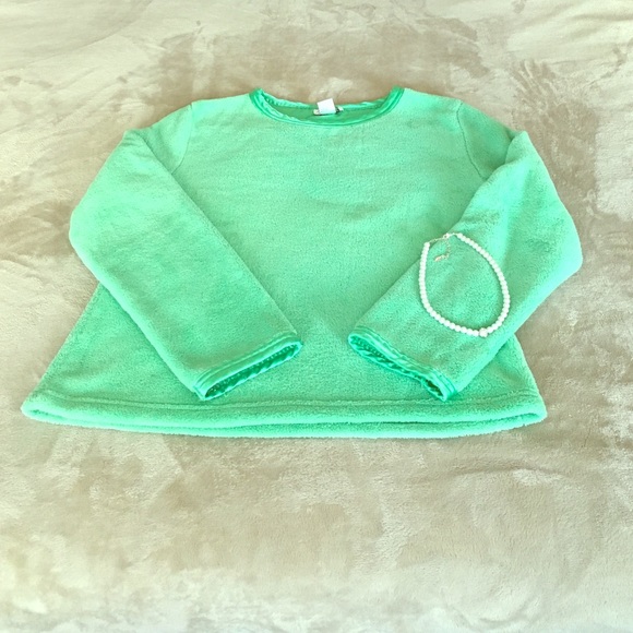 Soft, fuzzy sweatshirt. - Picture 1 of 3