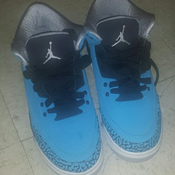 Retro Jordan 3 "Powder Blue"
