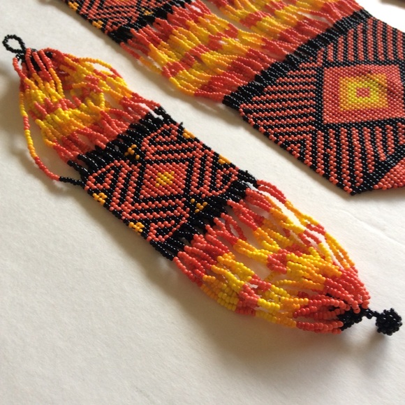 Huichol Beaded Necklace, Bracelet & Earrings Set - Picture 6 of 7