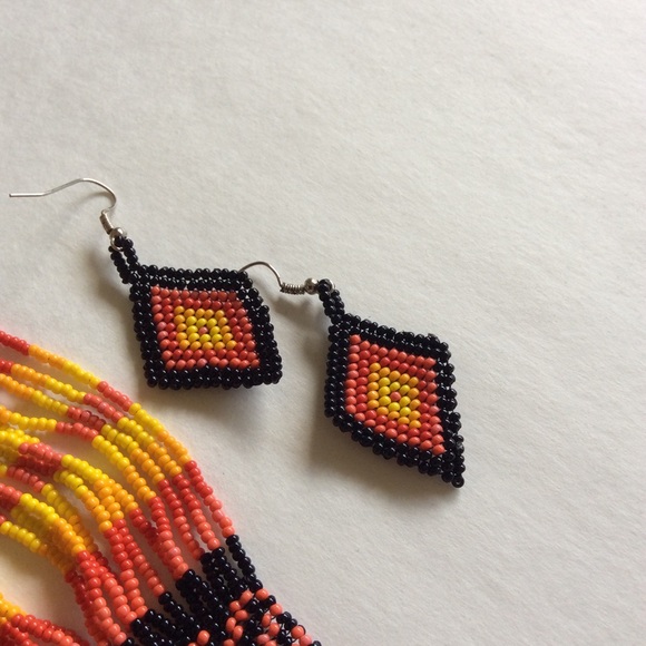 Huichol Beaded Necklace, Bracelet & Earrings Set - Picture 7 of 7