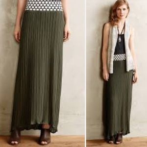 Anthropologie pleated flowy skirt