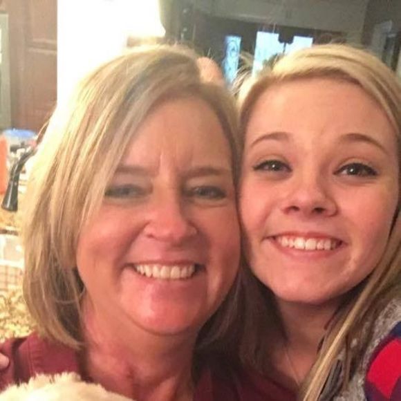 Meet your Posher, Kay - Picture 1 of 1