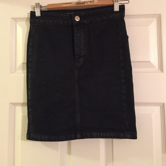 AE black denim high-waisted pencil skirt