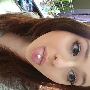 Meet your Posher, Kae