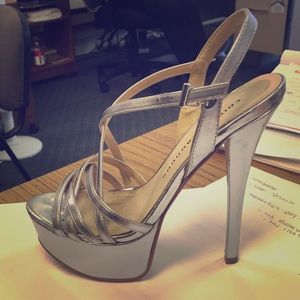 Chinese Laundry size 7.5  5" heels