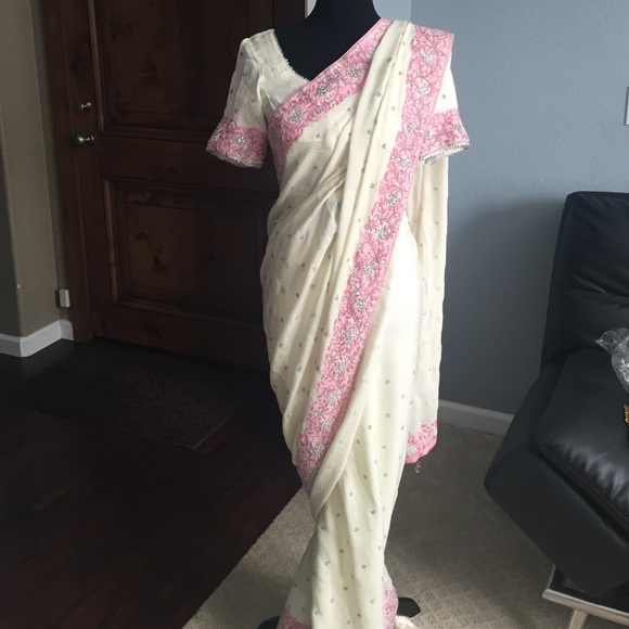 Brand new cream sari Indian - Picture 4 of 4