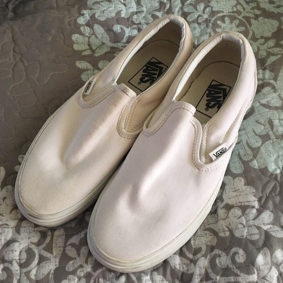 Vans women's classic slip-on shoe white 8.5