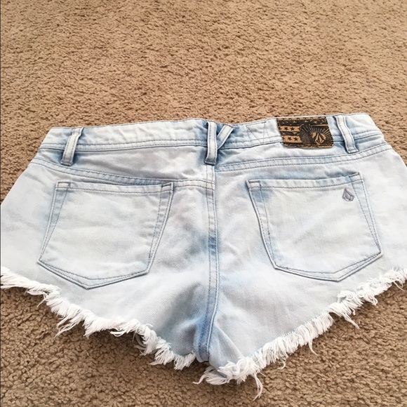 Cheeky jean cut offs - Picture 2 of 2