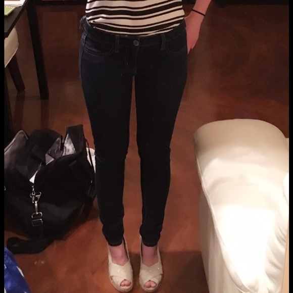 American eagle dark denim jegging size 2