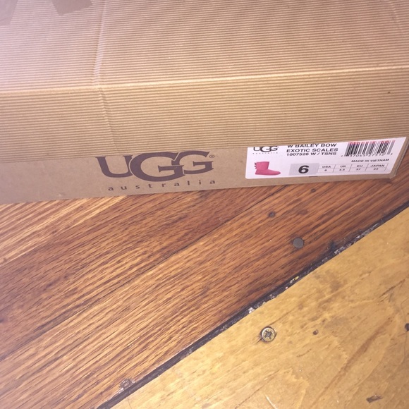 UGG boots💕 - Picture 4 of 4