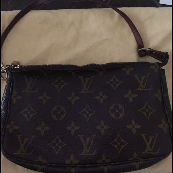 Louis Vuitton Pochette bag