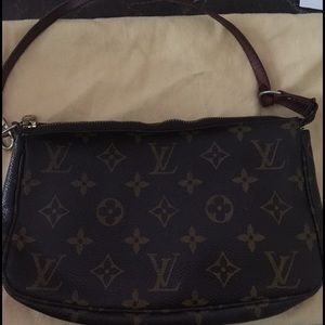 Louis Vuitton Pochette bag