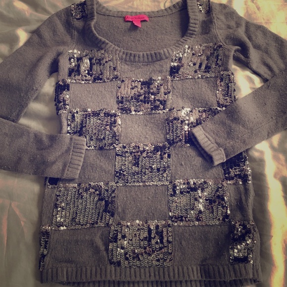 sweater - Picture 1 of 4