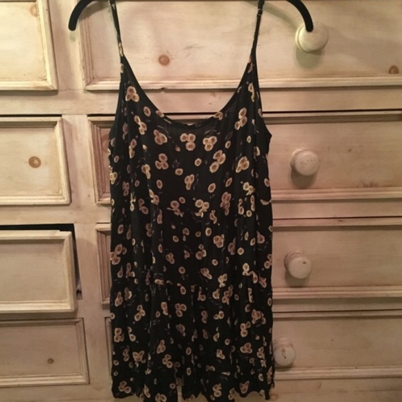 Brandy Jada Dress - Picture 2 of 4