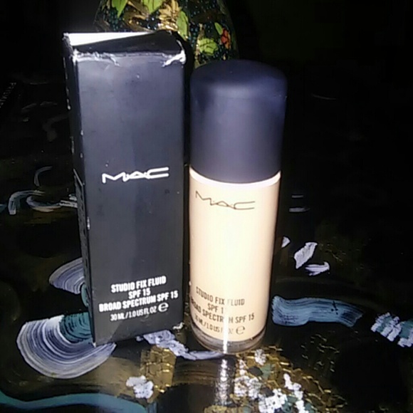 MAC MAKEUP