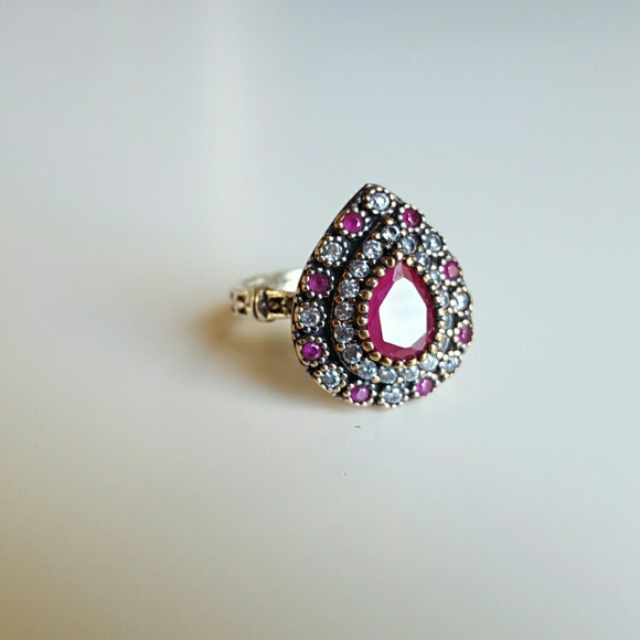 Vintage Jewelry - Teardrop ruby and topaz vintage ring