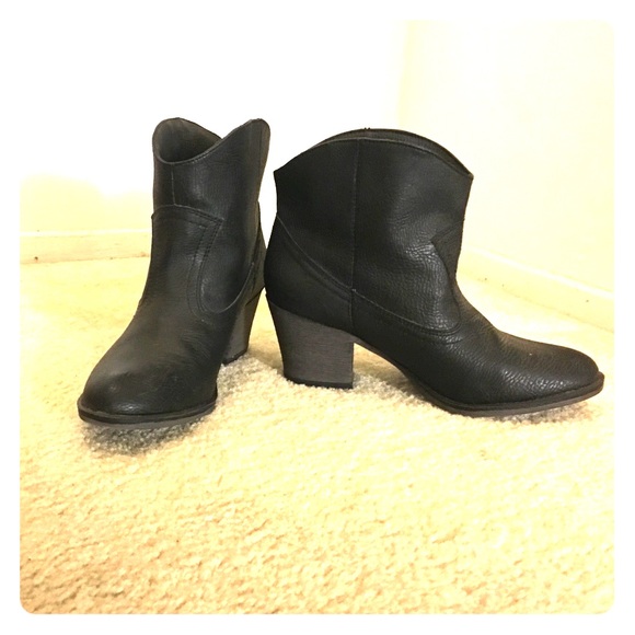 Rocket Dog Women's leather boots in black 9