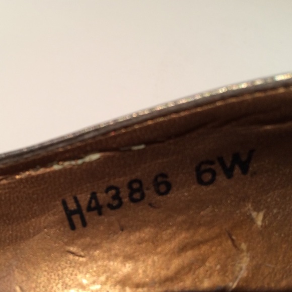 New Ros Hommerson size 6 wide silver shoes - Picture 3 of 4