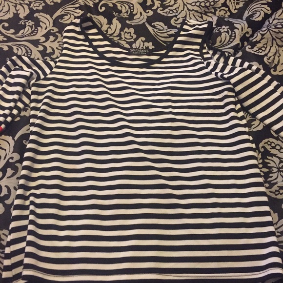 Black and what stripe shirt long sleeve - Picture 3 of 4
