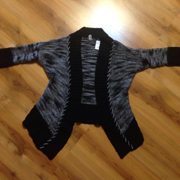 Buckle cardigan 💙💙