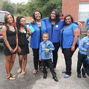 Meet your Posher, Amika