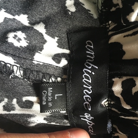 Smooth patterned pants - Picture 2 of 2