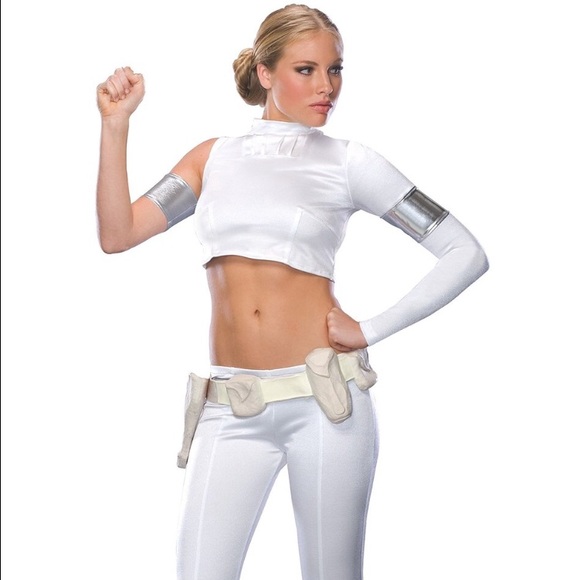 Winner Announced! Star Wars Padme Costume - Picture 2 of 4