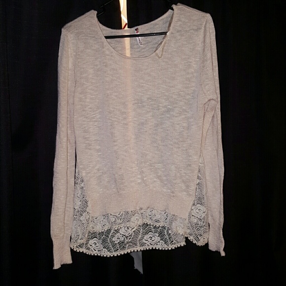 Long sleeve lace shirt