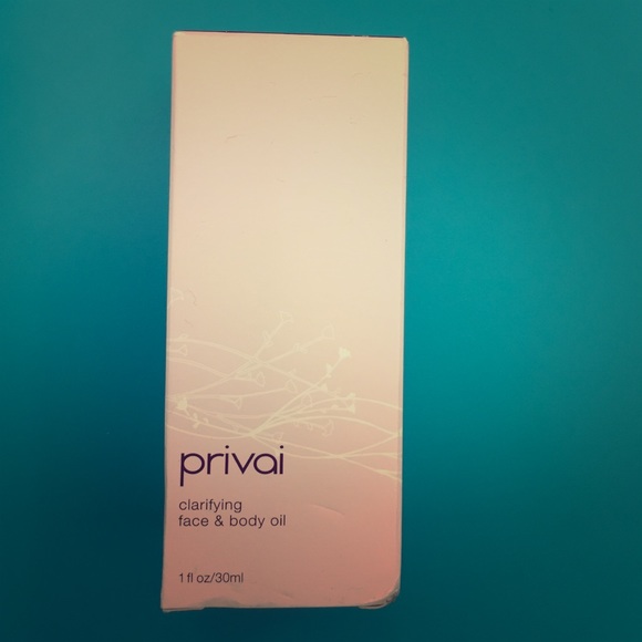 Privai clarifying face and body oil